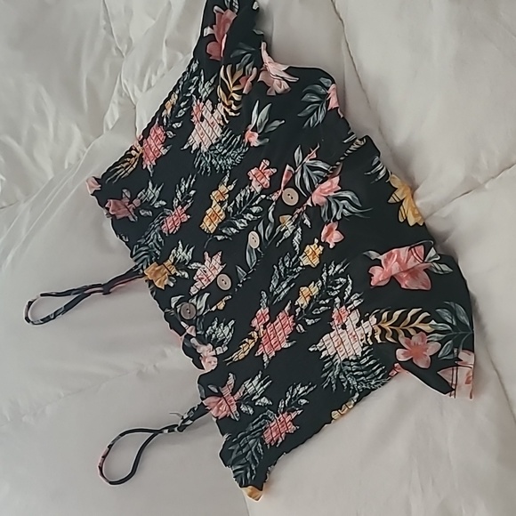 Summer Crop Top & Short Set - Picture 3 of 8